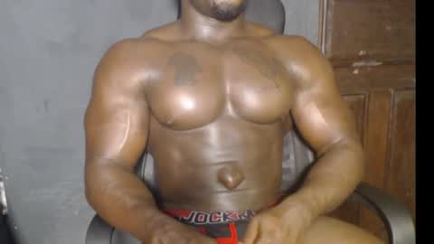 musclegod23 online show from January 3, 2:10 am