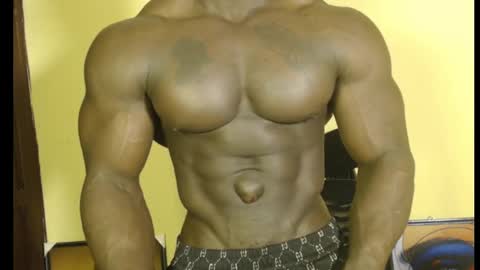 musclegod23 online show from February 25, 4:46 am