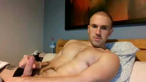 muscleshow00 online show from November 24, 3:43 pm