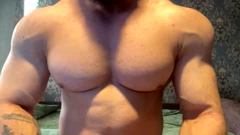 Snapshot of muscularjuggler chatting on October 16, 2:22 am muscularjuggler online show from October 16, 2:22 am