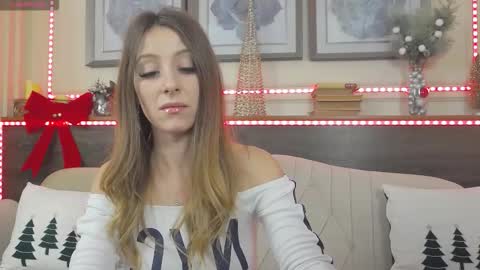 Luna  online show from December 18, 11:44 pm