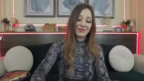 Luna  online show from January 14, 8:50 pm