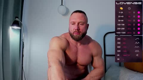 Snapshot of musscle_king chatting on October 12, 11:47 am Artemius online show from October 12, 11:47 am
