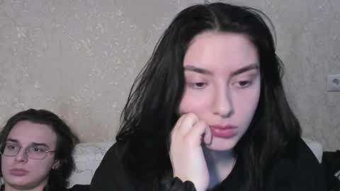 cute couple online show from April 16, 9:39 pm