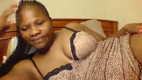 Snapshot of mwekas568403 chatting on February 9, 6:22 am mwekas568403 online show from February 9, 6:22 am