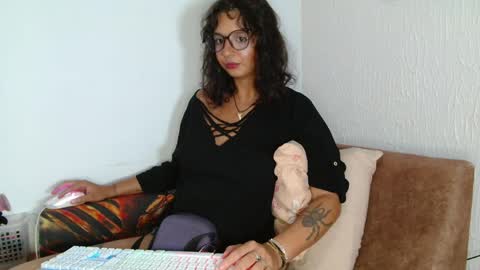 myamillor online show from April 13, 10:03 pm