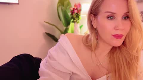 Mya-be Yours P online show from February 14, 11:29 pm