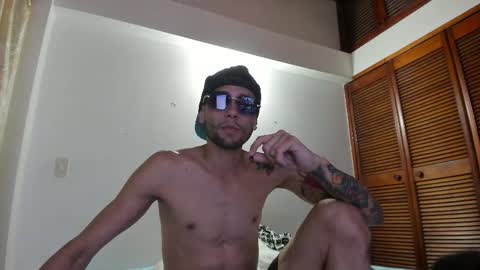 Snapshot of mybmx chatting on October 24, 3:29 am JUAN TORRES CREATURE online show from October 24, 3:29 am