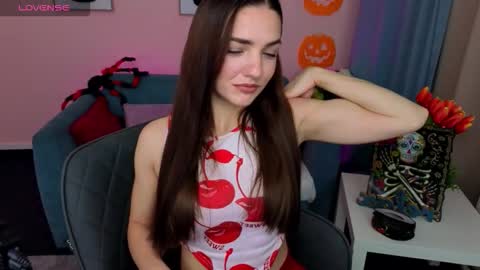Snapshot of myellaluvs chatting on October 26, 3:23 pm Ella online show from October 26, 3:23 pm