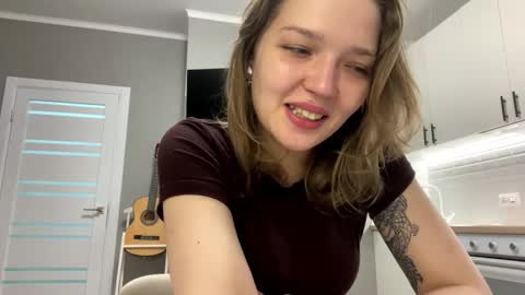 Amlie online show from November 11, 1:30 am