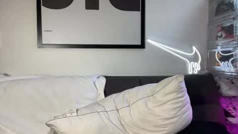 Myke esthetic online show from October 1, 9:46 pm