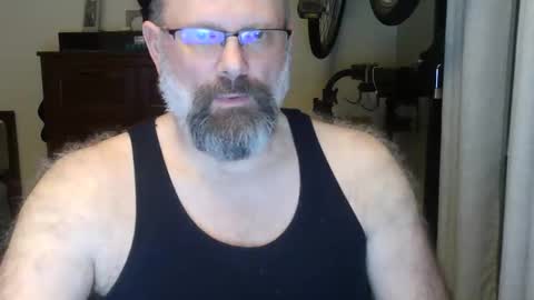 Just hanging out - No pressure online show from June 7, 6:51 am