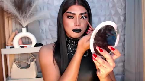 Snapshot of mysterious_diva chatting on September 26, 4:37 pm SUPPORT GODDESS TRISHA AND DONT FORGET TO FOLLOW ME online show from September 26, 4:37 pm