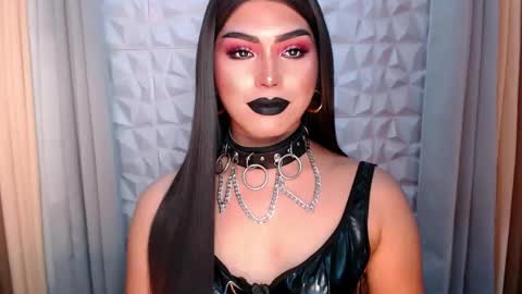 Snapshot of mysterious_diva chatting on October 14, 10:13 pm SUPPORT GODDESS TRISHA AND DONT FORGET TO FOLLOW ME online show from October 14, 10:13 pm