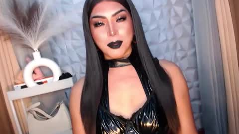 Snapshot of mysterious_diva chatting on September 30, 5:45 pm SUPPORT GODDESS TRISHA AND DONT FORGET TO FOLLOW ME online show from September 30, 5:45 pm