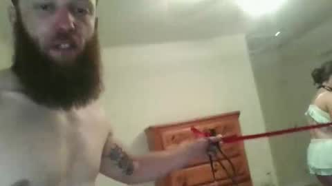 mysterydaddy84266 online show from April 14, 10:07 am