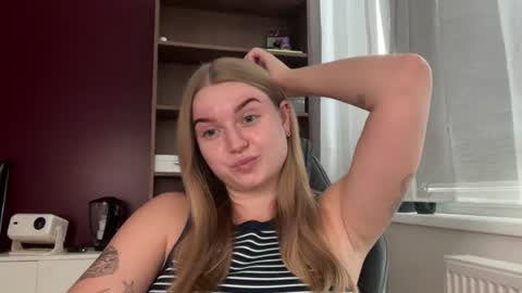 Erica online show from July 8, 1:58 pm