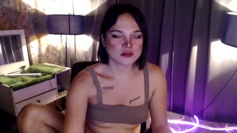 UR GIRL NEXTDOOR online show from February 21, 4:51 am