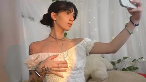 Snapshot of mystica_ chatting on October 13, 6:37 am MILLI online show from October 13, 6:37 am