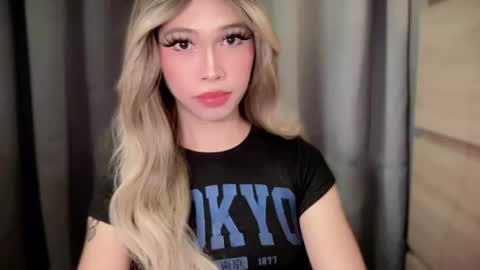 Lucy online show from July 7, 4:14 am