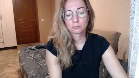 Maya online show from January 15, 5:15 pm