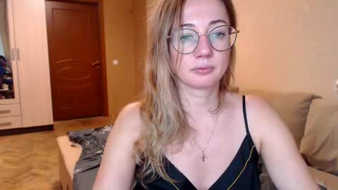 Maya online show from January 14, 6:49 pm