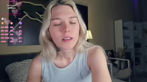 Olivia or just olive online show from December 13, 7:53 pm