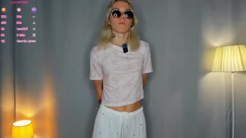 Olivia or just olive online show from July 26, 7:11 pm