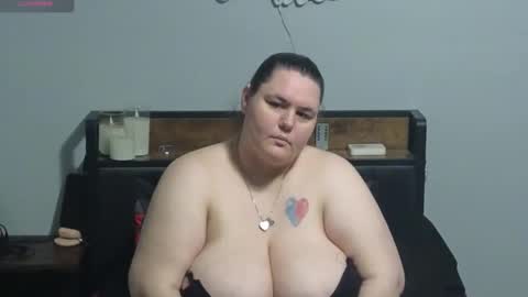 Mzjuicybootay online show from May 6, 11:38 am