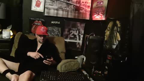 SnackPants online show from January 27, 5:36 am