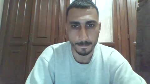 V online show from February 24, 6:47 pm