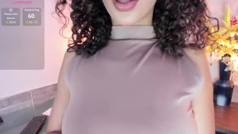 Snapshot of nahiaragray chatting on October 4, 8:06 pm Nahiara Gray online show from October 4, 8:06 pm