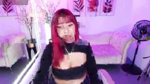 nahomi_velmont online show from May 18, 7:09 pm