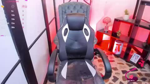 Nahomi online show from December 20, 5:25 am