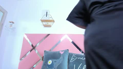 Snapshot of nahomygrey_ chatting on October 7, 8:38 pm Nahomy online show from October 7, 8:38 pm