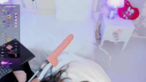 Nahomy Roberts online show from November 15, 1:13 pm