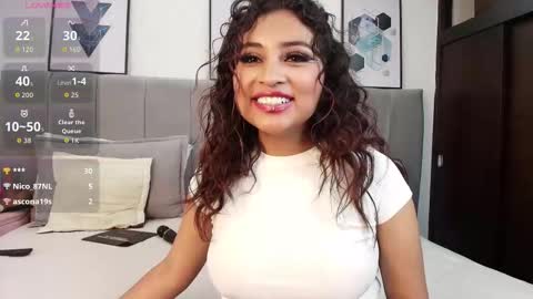 Snapshot of naia_cruz_ chatting on September 9, 7:36 pm Naia online show from September 9, 7:36 pm