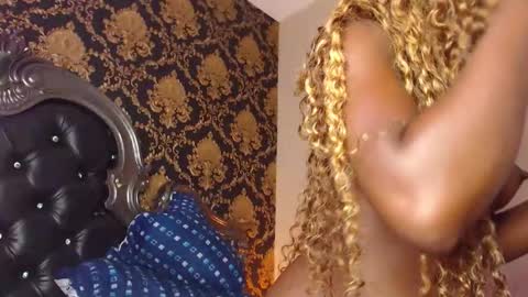 Naia online show from February 11, 8:23 pm