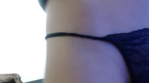 naiakit18 online show from February 11, 2:35 am