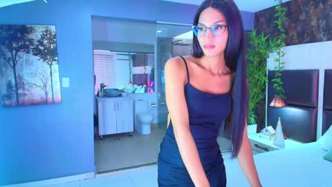 Snapshot of nailuj66 chatting on December 26, 4:14 pm Lia online show from December 26, 4:14 pm