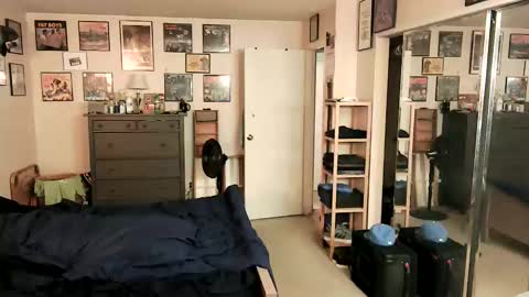 nakedmonkey online show from November 21, 1:58 am