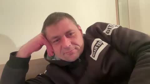 nakryt18 online show from April 16, 10:34 pm