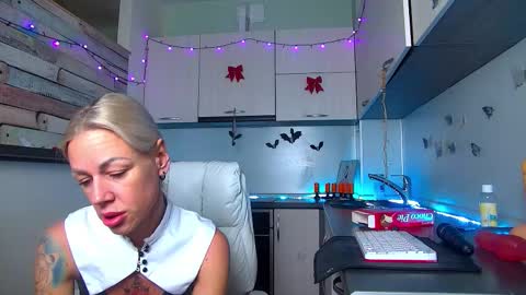 Nally online show from January 7, 1:21 am