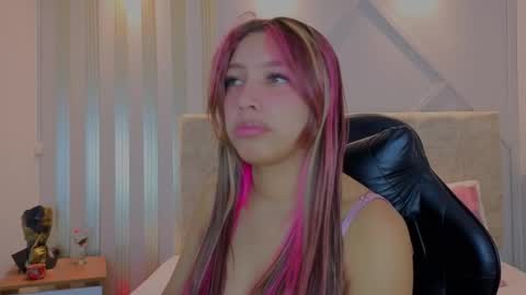 Snapshot of nami_sweet_ chatting on October 18, 2:21 pm nami_sweet_ online show from October 18, 2:21 pm