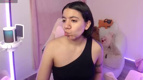 nami_usagi online show from October 21, 12:32 pm