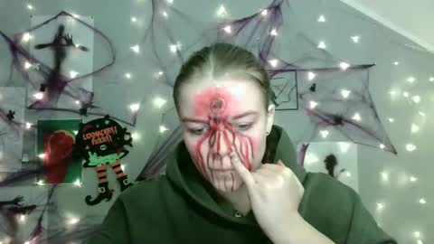 Nana online show from October 28, 9:10 am