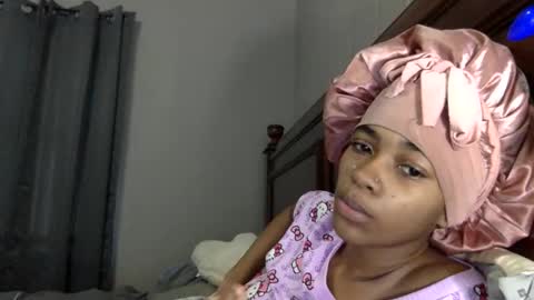 nanaonn online show from February 10, 3:48 pm