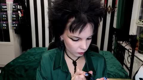 Nancy online show from December 2, 4:53 am