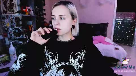 Monday-Friday 12-4 AM and 6-9 AM New York time online show from November 14, 9:05 pm