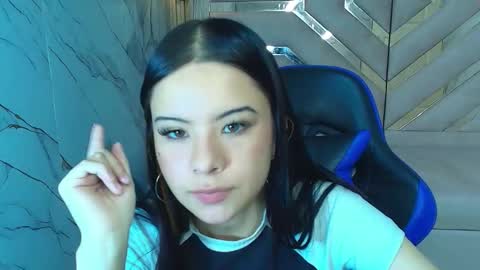 Snapshot of nanncy_r_ chatting on September 9, 1:33 pm Nancy online show from September 9, 1:33 pm